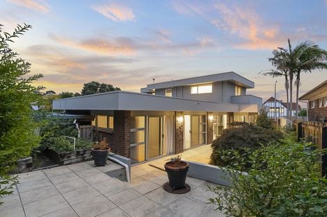 Photo of property in 9 Argo Drive, Half Moon Bay, Auckland, 2012