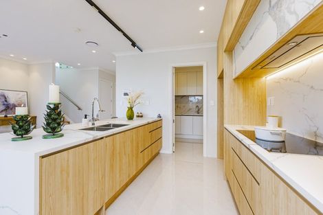 Photo of property in 2 Seagreen Avenue, Rosehill, 2113