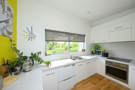 Photo of property in 21b Cornwall Road, Lyttelton, 8082