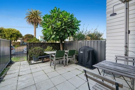 Photo of property in 24/3 Riverside Road, Orewa, 0931