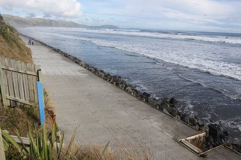 Photo of property in 56 The Esplanade, Raumati South, Paraparaumu, 5032