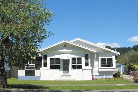 Photo of property in 123 Iranui Road, Inner Kaiti, Gisborne, 4010