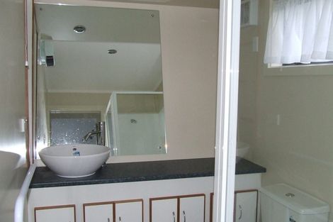 Photo of property in 72 Maupuia Road, Maupuia, Wellington, 6022