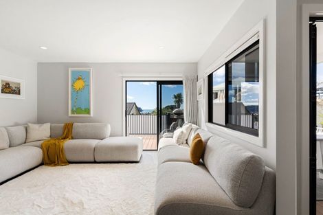 Photo of property in 107 Pacific View Drive, Whangamata, 3620