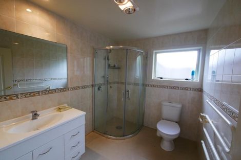 Photo of property in 28 Phoenicia Court, The Gardens, Auckland, 2105