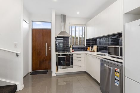 Photo of property in 4/24 Tamar Street, Island Bay, Wellington, 6023