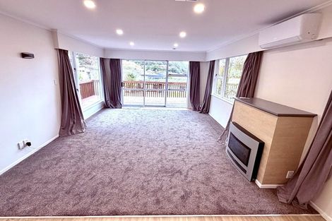 Photo of property in 9 Damian Grove, Waterloo, Lower Hutt, 5011
