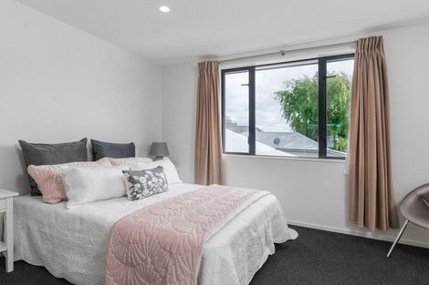 Photo of property in 8b Defoe Place, Waltham, Christchurch, 8023