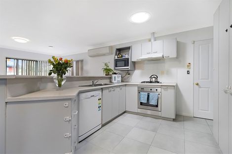 Photo of property in 25 Martin Jugum Lane, Ranui, Auckland, 0612