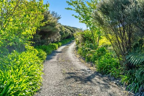 Photo of property in 3 Coroglen Rise, Pukerua Bay, 5026