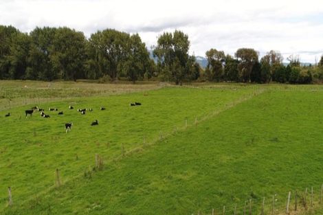 Photo of property in 187 Muhunoa Road West, Ohau, Levin, 5570