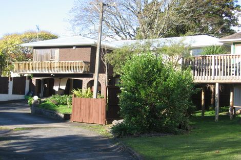Photo of property in 16 Freyberg Place, Howick, Auckland, 2014