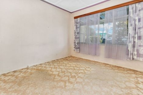 Photo of property in 15 Huia Road, Point Chevalier, Auckland, 1022