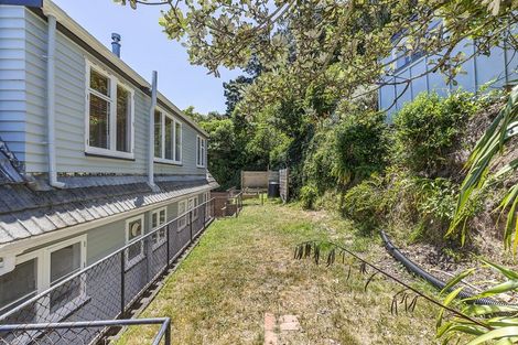 Photo of property in 17 Volga Street, Island Bay, Wellington, 6023