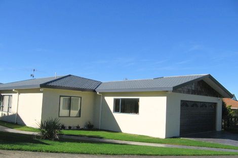 Photo of property in 38 Rajkot Terrace, Broadmeadows, Wellington, 6035