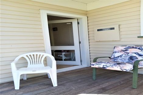 Photo of property in 11 Darlington Street, Ngatea, 3503