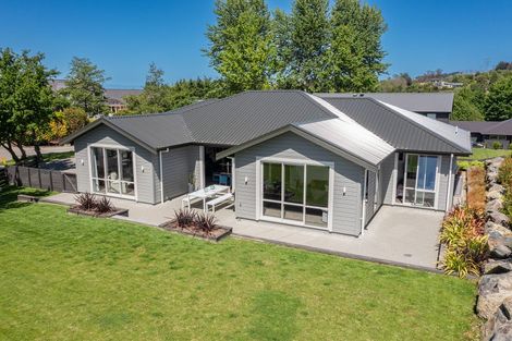 Photo of property in 8 Redwoods Lane, Helensburgh, Dunedin, 9010