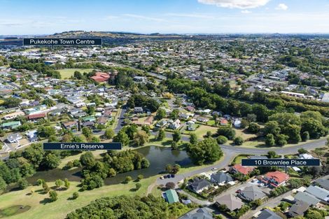 Photo of property in 10 Brownlee Place, Pukekohe, 2120