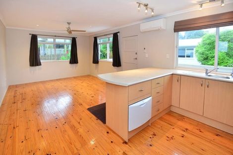 Photo of property in 56 Brian Crescent, Stanmore Bay, Whangaparaoa, 0932