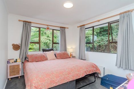 Photo of property in 60 Acacia Avenue, Maungaraki, Lower Hutt, 5010