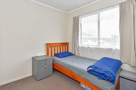 Photo of property in 2/13 Everglade Drive, Goodwood Heights, Auckland, 2105
