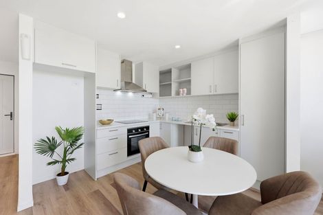 Photo of property in 25 Tuuhura Road, Pukekohe, 2120