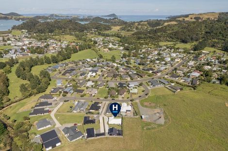 Photo of property in 81 Greenhills Drive, Coromandel, 3506