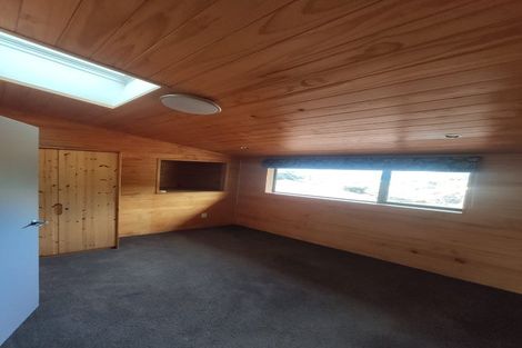 Photo of property in 14c Domanski Crescent, Owhiro Bay, Wellington, 6023