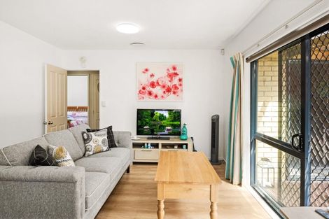 Photo of property in 2/19 Howe Street, Howick, Auckland, 2014