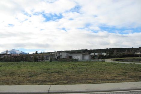 Photo of property in 14 Waimana Place, Wanaka, 9305
