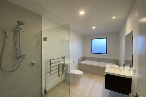 Photo of property in 64 Howden Drive, Jacks Point, 9371