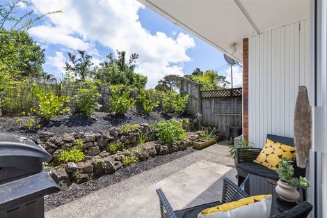 Photo of property in 2/9 John Court Street, Birkenhead, Auckland, 0626
