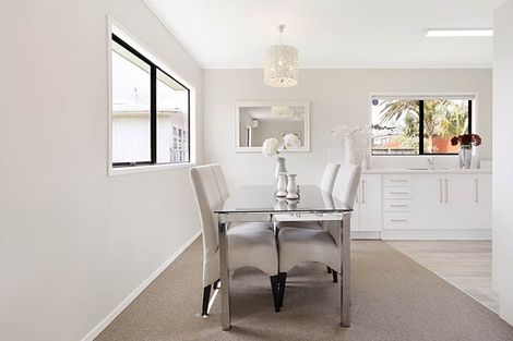 Photo of property in 1/23 Blacklock Avenue, Henderson, Auckland, 0612