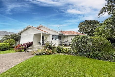 Photo of property in 54 Dalfield Place, Highbury, Palmerston North, 4412