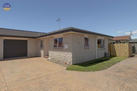 Photo of property in 3/4a Lee Road, Taradale, Napier, 4112