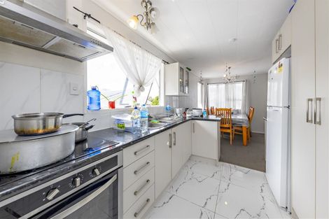 Photo of property in 24 Carter Place, Manurewa, Auckland, 2102