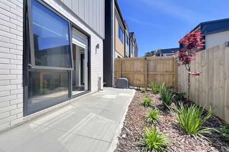 Photo of property in 1 Irwin Lane, Windsor Park, 0632