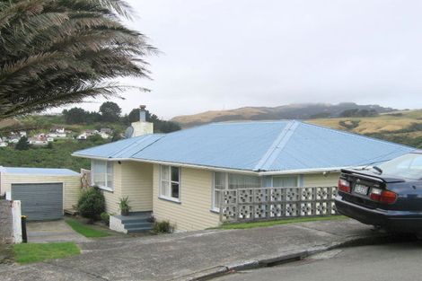 Photo of property in 16 Diane Grove, Paparangi, Wellington, 6037