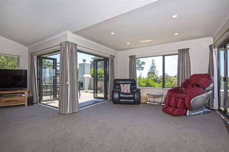 Photo of property in 149 Point View Drive, East Tamaki Heights, Auckland, 2016