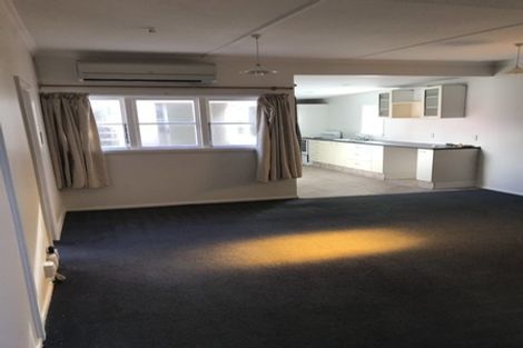 Photo of property in 6 Howard Street, Mount Cook, Wellington, 6021