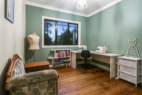 Photo of property in 386 Upper Harbour Drive, Greenhithe, Auckland, 0632