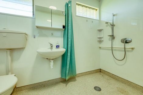 Photo of property in 31 Karaka Street, Helensville, 0800