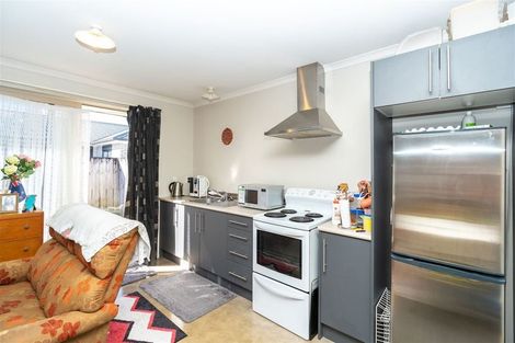 Photo of property in 2a Burrows Place, Frankton, Hamilton, 3204