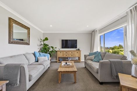 Photo of property in 13 Kestrel Lane, Kinloch, Taupo, 3377