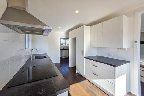 Photo of property in 12 Karaka Street, Merrilands, New Plymouth, 4312
