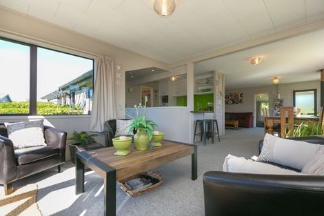 Photo of property in 318 Manutahi Road, Lepperton, New Plymouth, 4372
