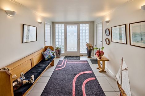 Photo of property in 412 Evans Bay Parade, Hataitai, Wellington, 6021