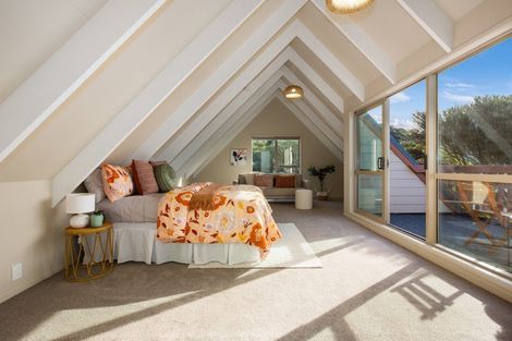 Photo of property in 4 Te Kura Road, Pukerua Bay, 5026