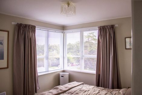 Photo of property in 1/22 Coroglen Avenue, Birkenhead, Auckland, 0626