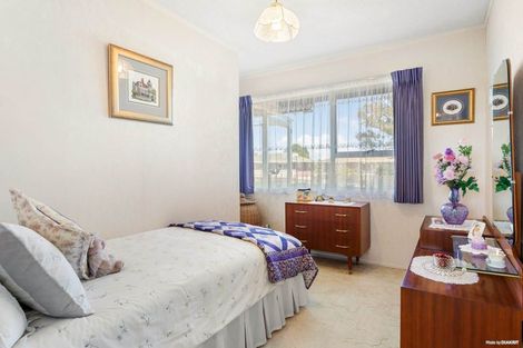 Photo of property in 37 Sartors Avenue, Northcross, Auckland, 0630